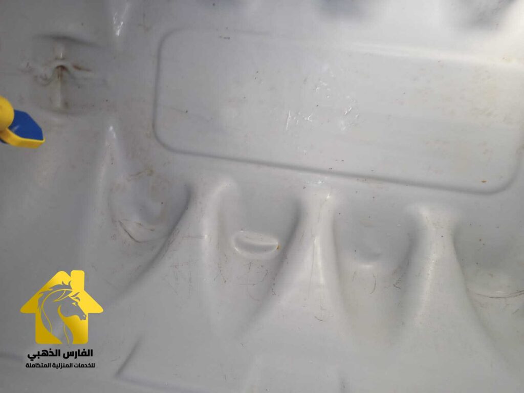 تنظيف خزانات المياه