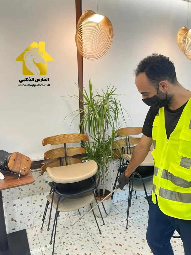 معلم رش حشرات
